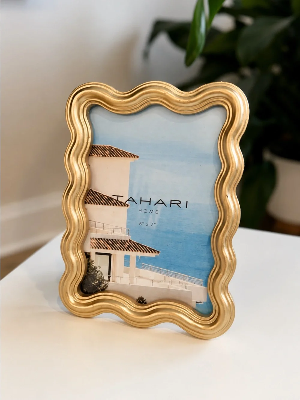 Tahari Home Gold Wavy Scalloped Picture Photo Frame 5x7 Tabletop Wall Decor